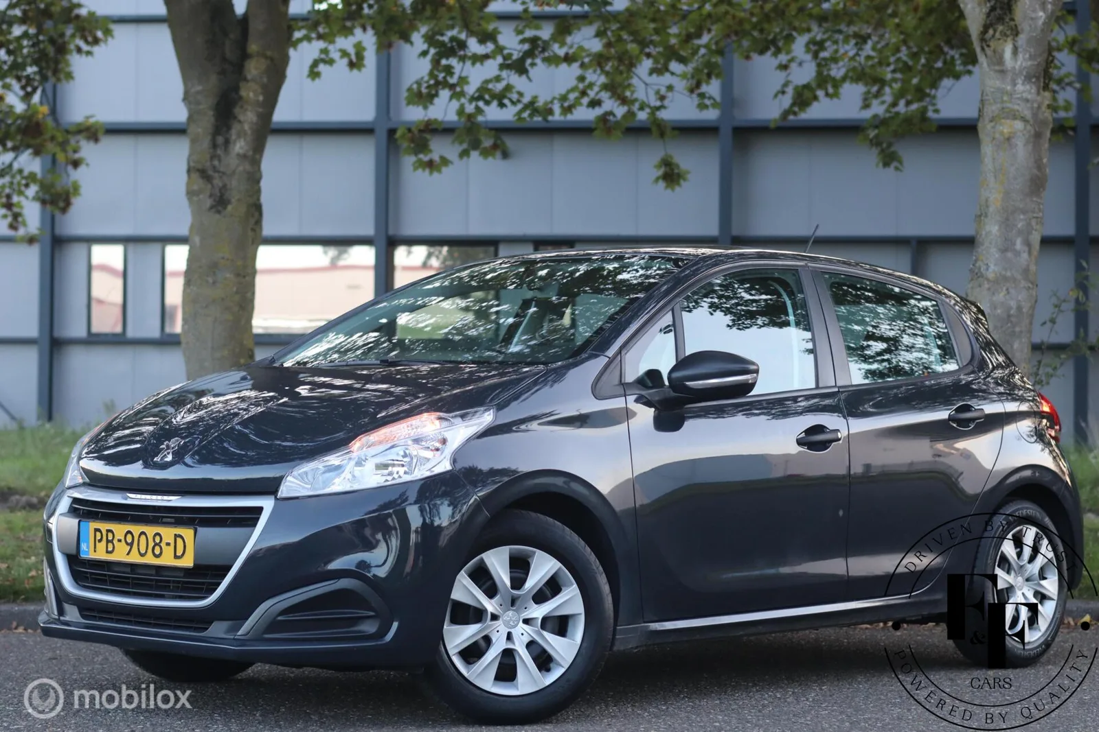 Peugeot 208 (2017) — foto 1