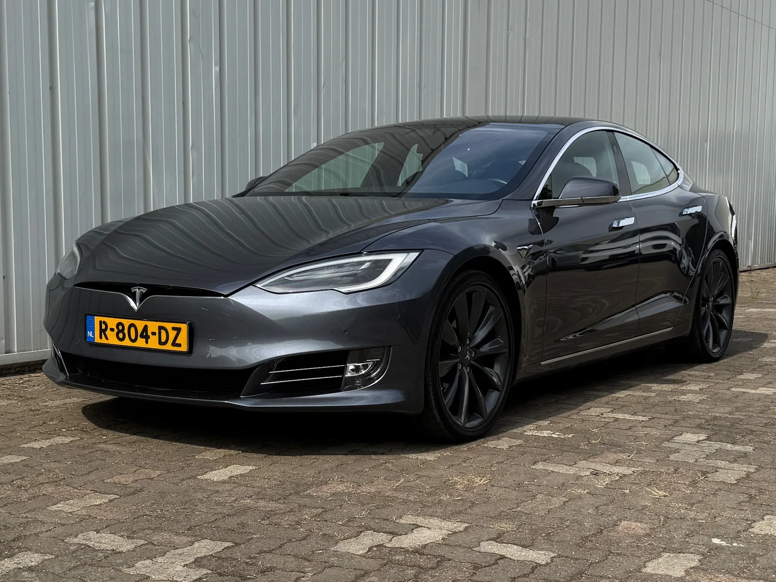Tesla Model S (2022) — foto 1
