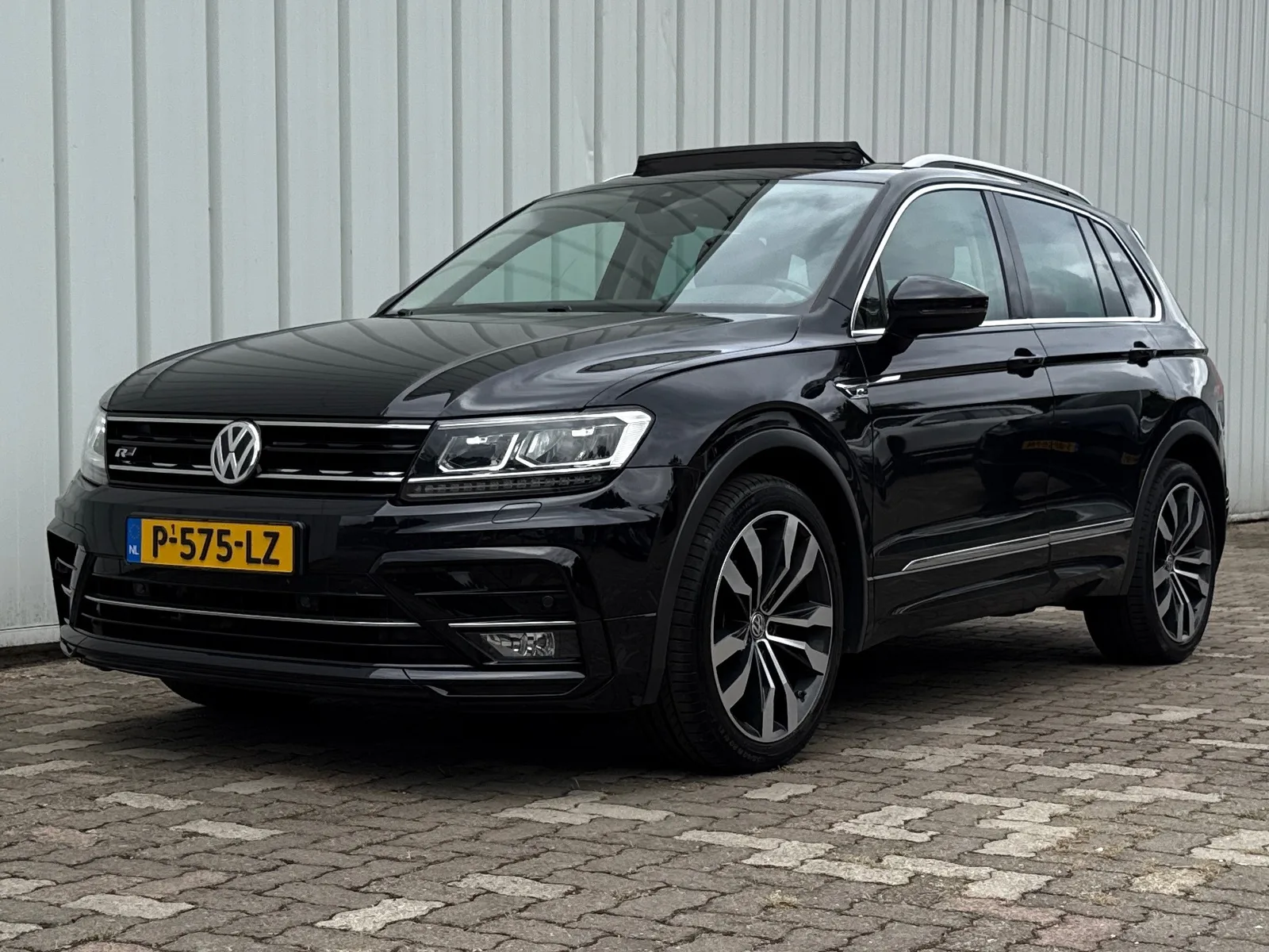 Volkswagen Tiguan (2018) — foto 1
