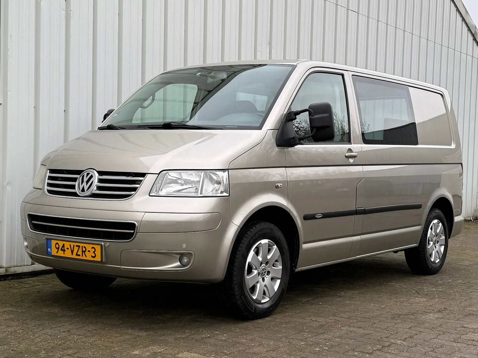 Volkswagen Transporter (2009) — foto 1