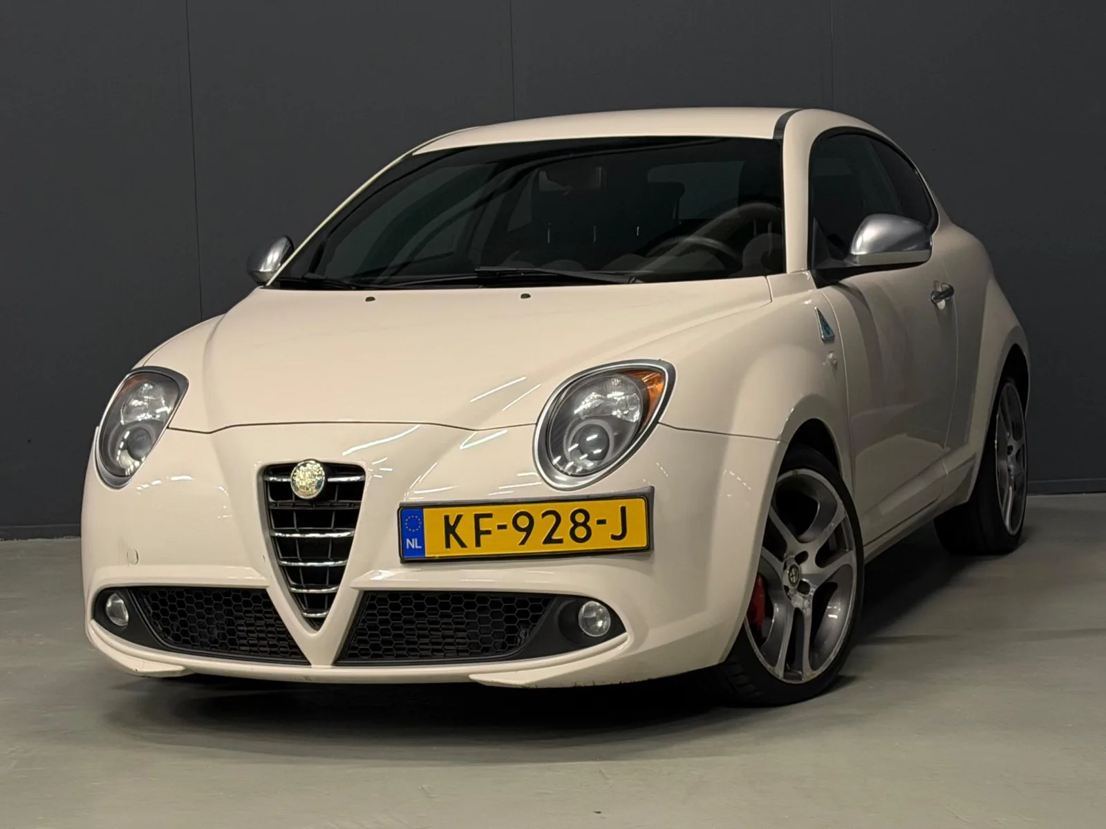 Alfa Romeo Mito (2011) — foto 1