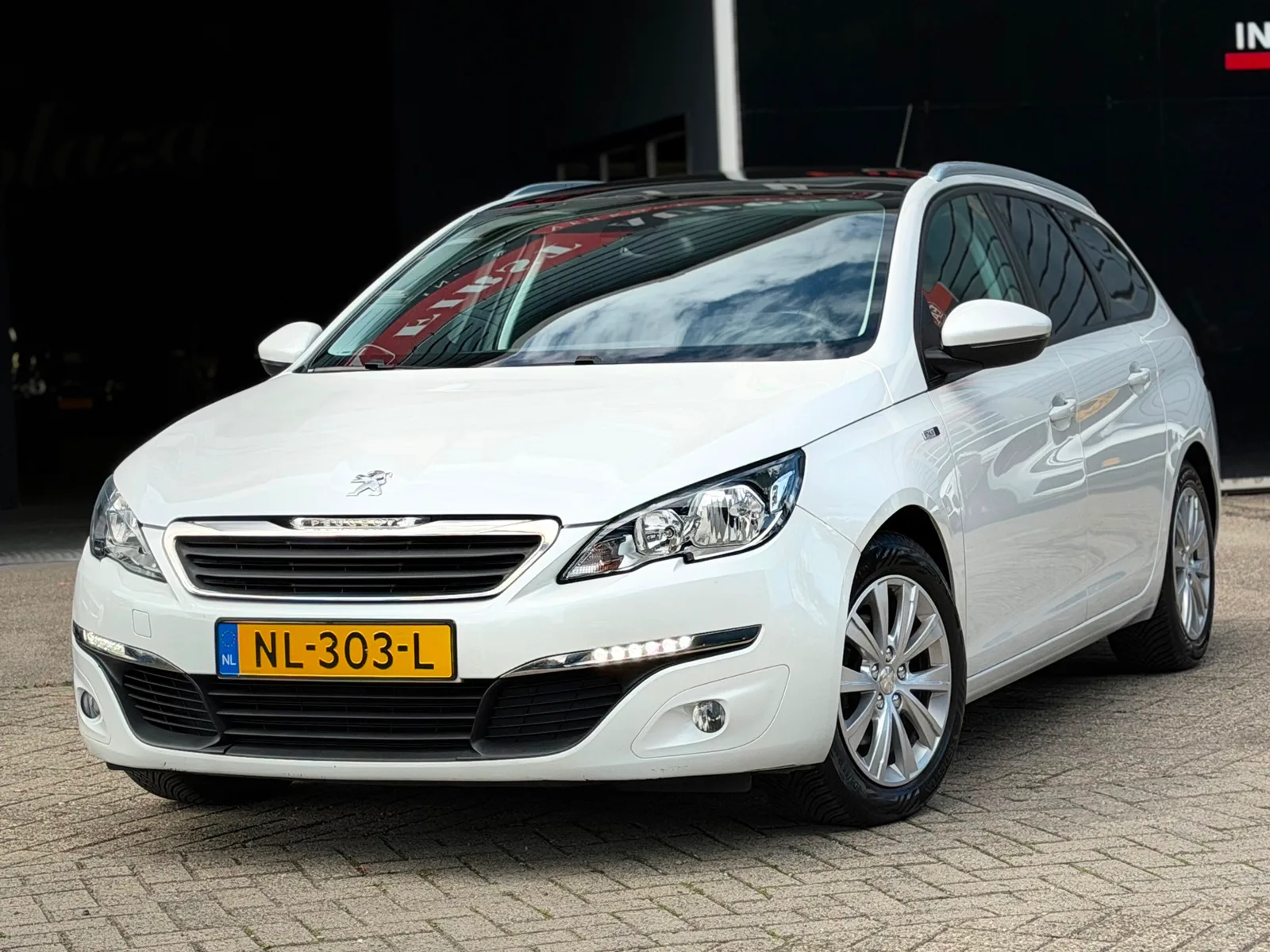 Peugeot 308 (2017) — foto 1