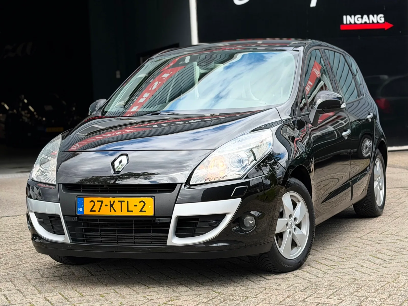 Renault Scénic (2010) — foto 1