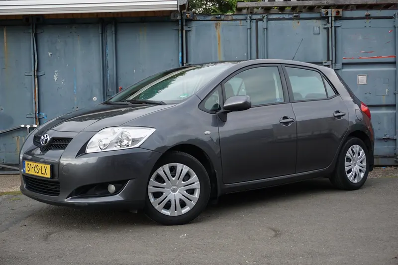 Toyota Auris (2007)