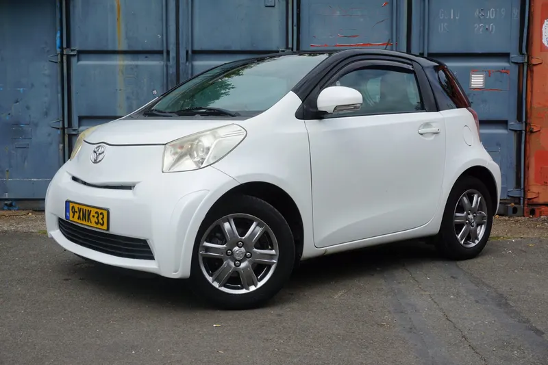 Toyota IQ (2009)
