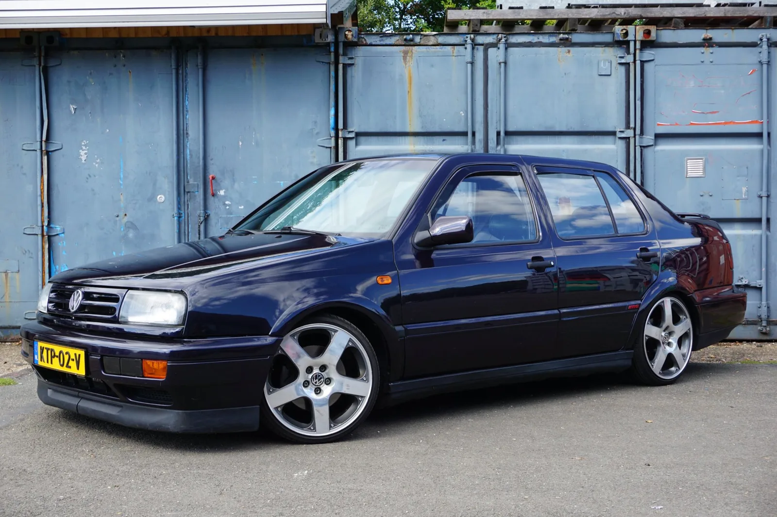 Volkswagen Vento (1992) — foto 1