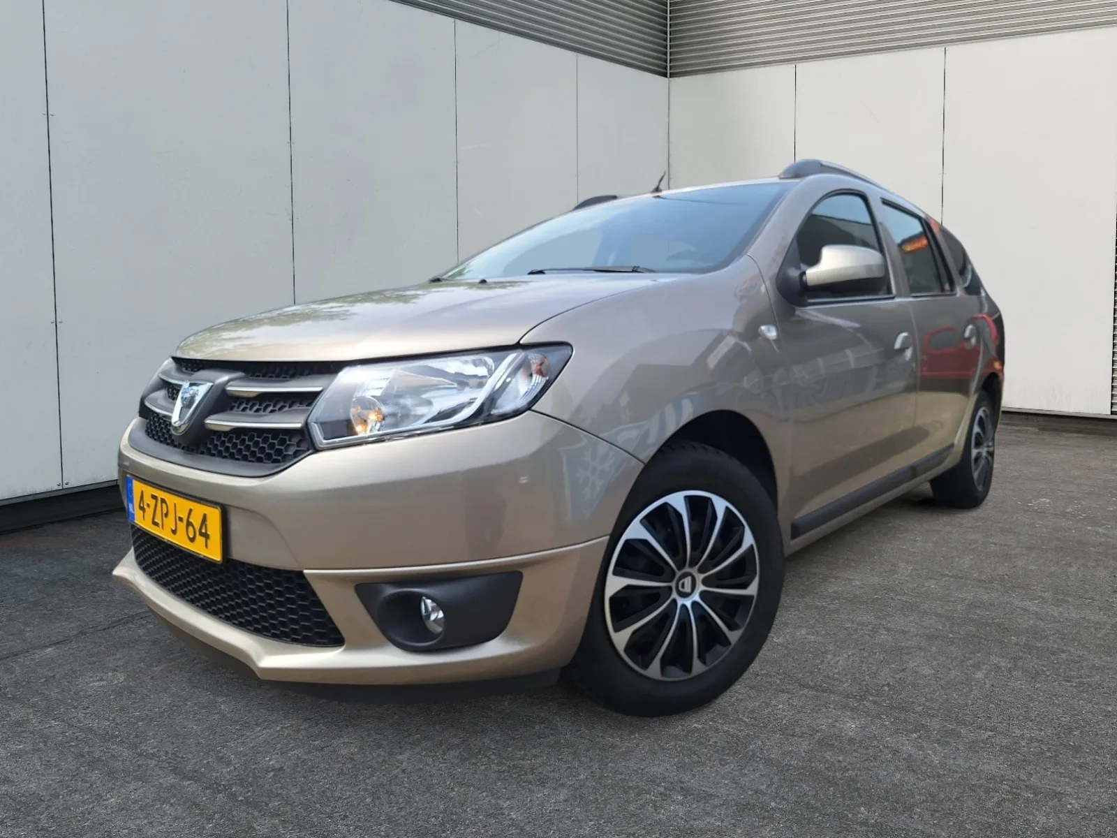 Dacia Logan MCV (2015) — foto 1