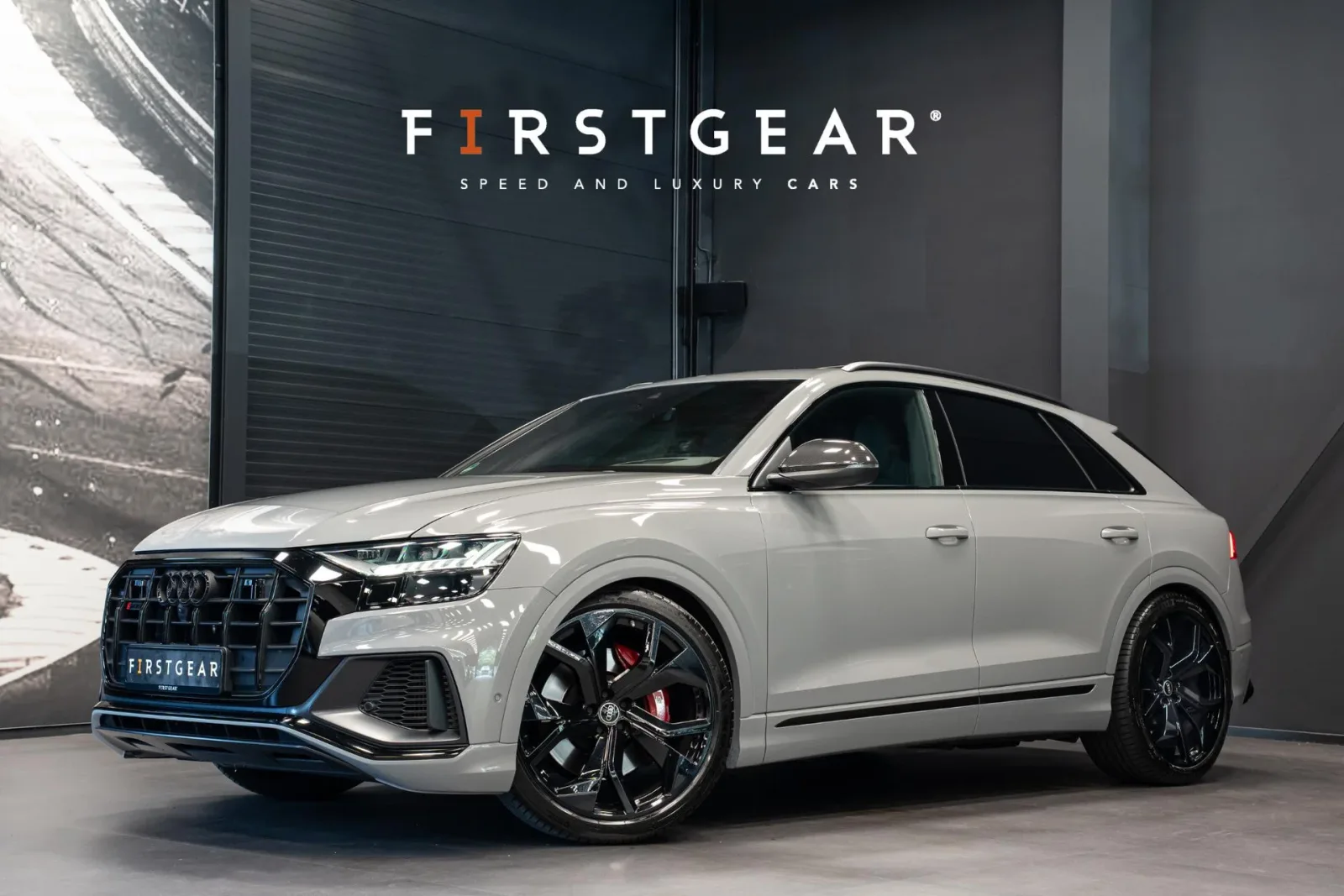 Audi SQ8 (2022) — foto 1