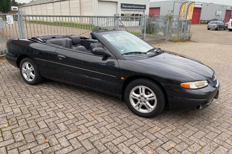 Chrysler Stratus (1999)