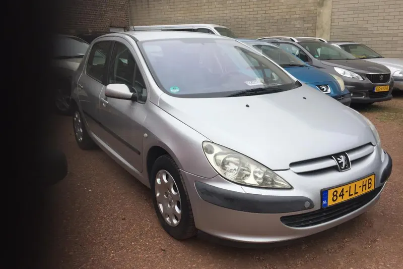 Peugeot 307 (2003)