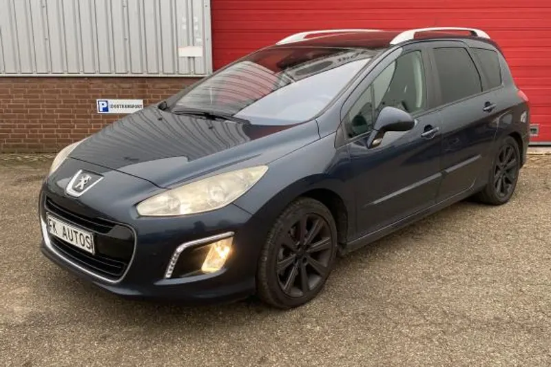 Peugeot 308 (2011)