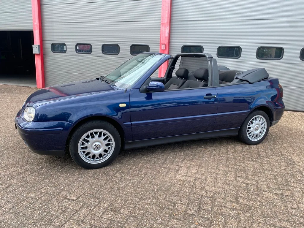 Volkswagen Golf (1999) — foto 1