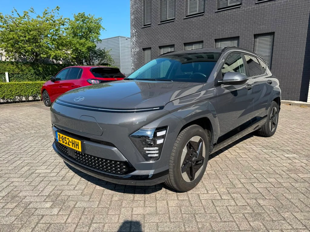 Hyundai Kona (2024) — foto 1
