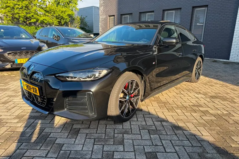 BMW i4 (2022)