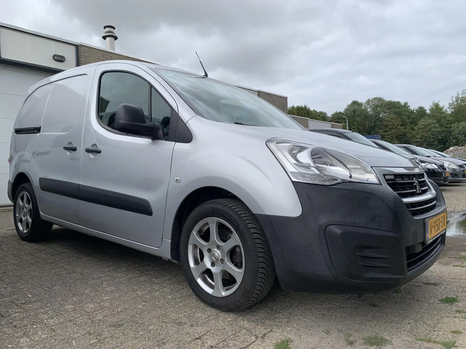 Peugeot Partner (2018) — foto 1