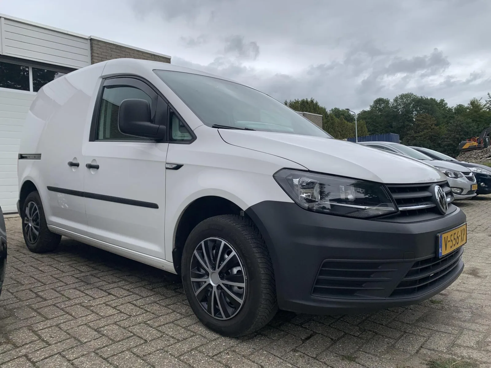 Volkswagen Caddy (2019) — foto 1
