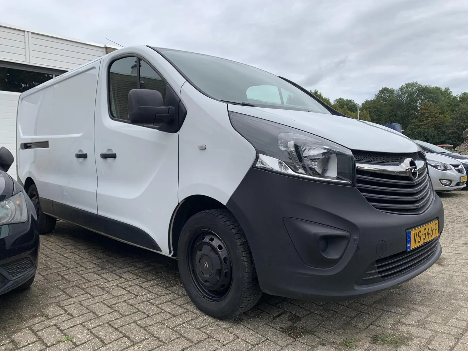 Opel Vivaro (2015) — foto 1