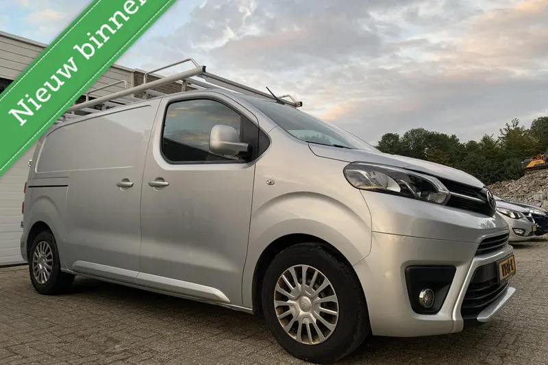Toyota Proace (2016)