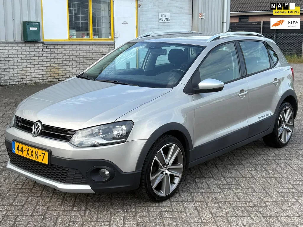 Volkswagen Polo (2012) — foto 1