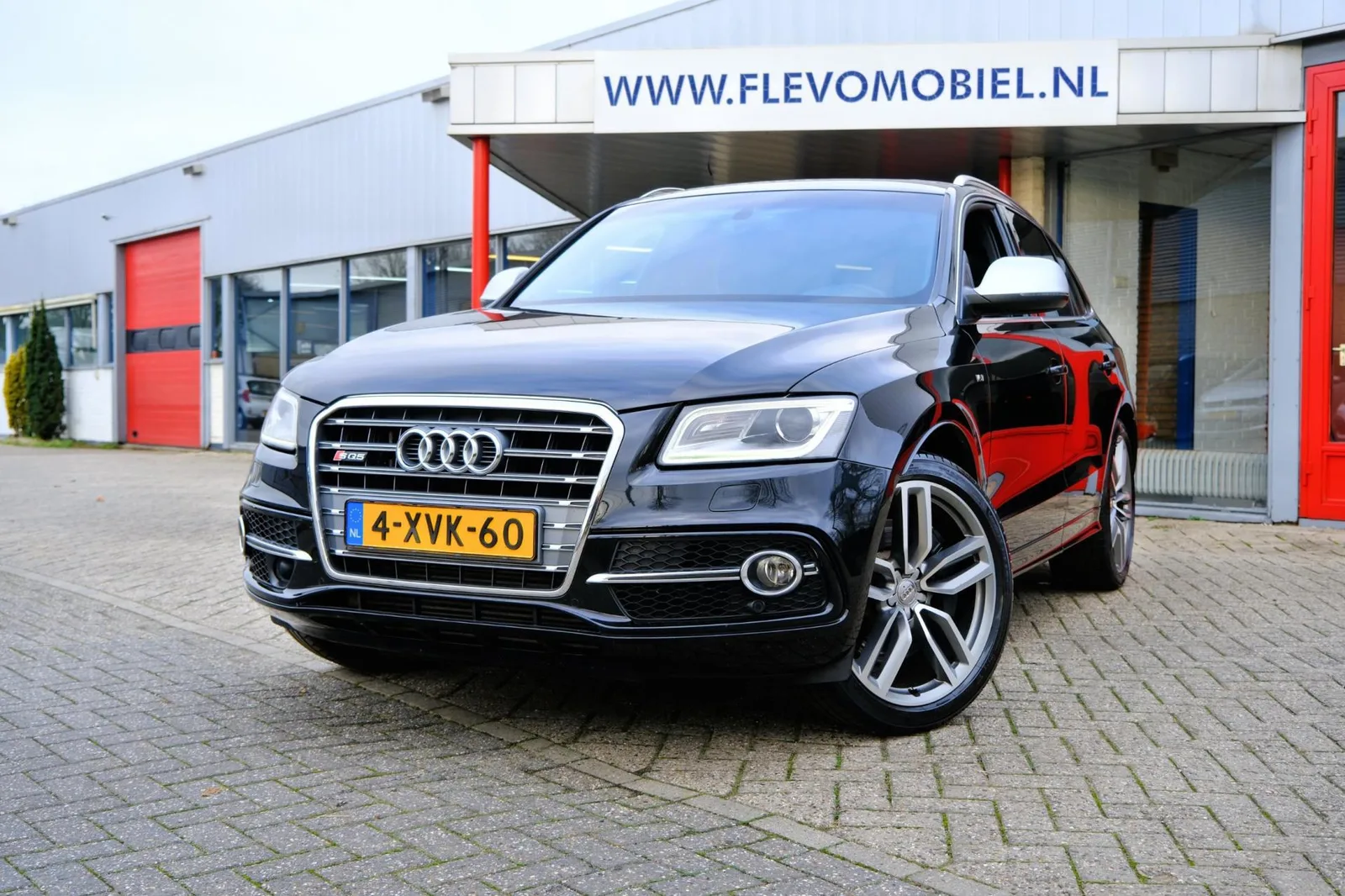 Audi SQ5 (2014) — foto 1