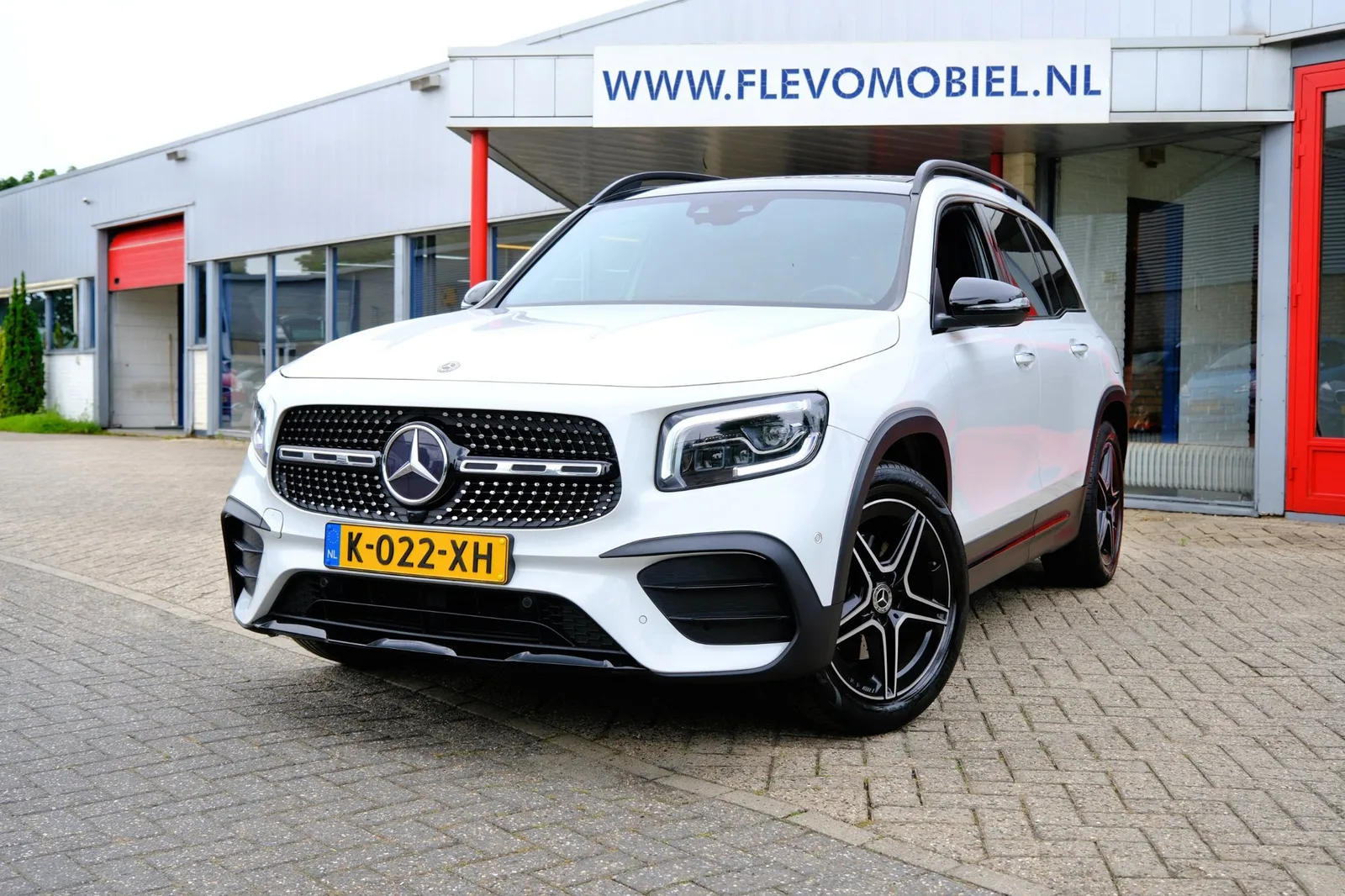 Mercedes-Benz GLB-Klasse (2021) — foto 1