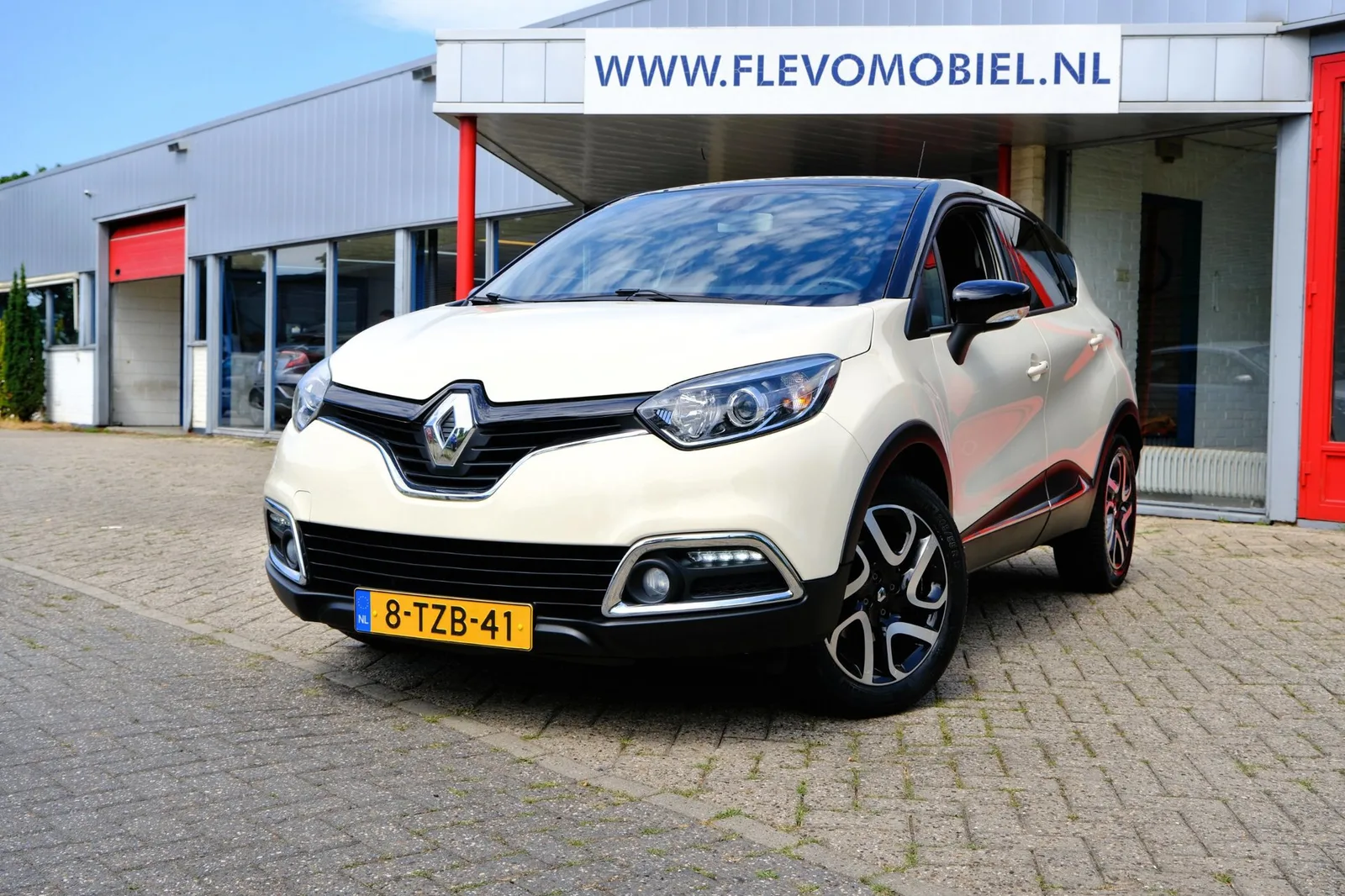 Renault Captur (2014) — foto 1