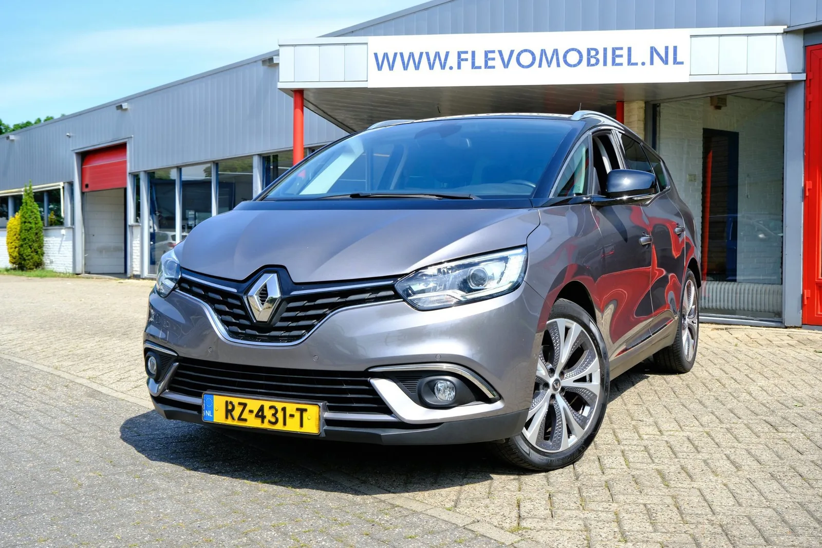 Renault Grand Scénic (2018) — foto 1