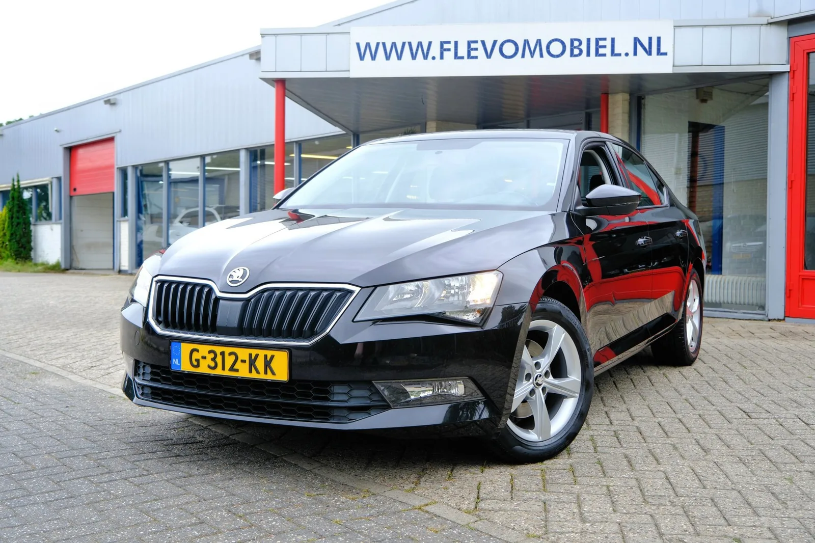 Škoda Superb (2018) — foto 1