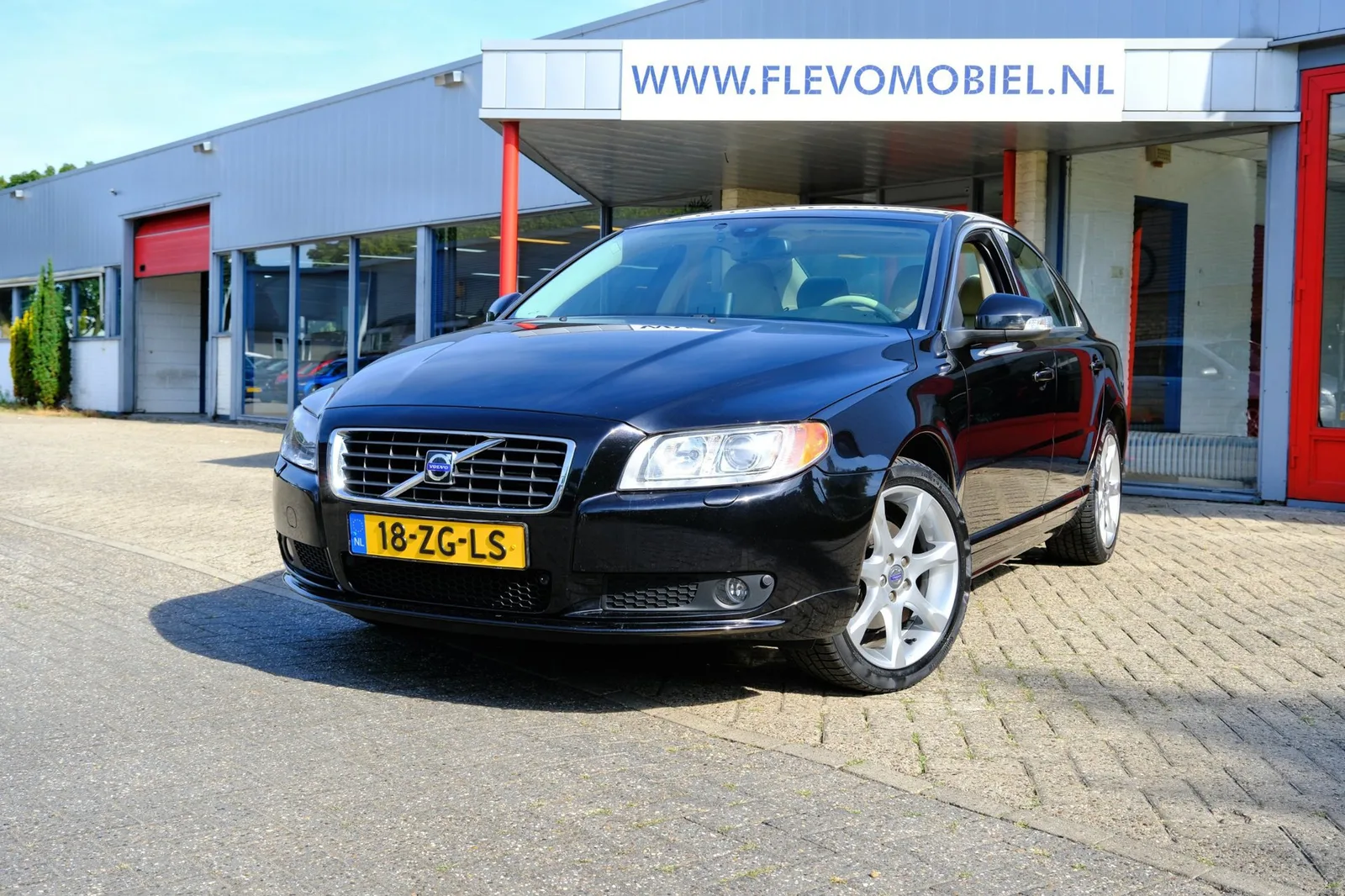 Volvo S80 (2008) — foto 1