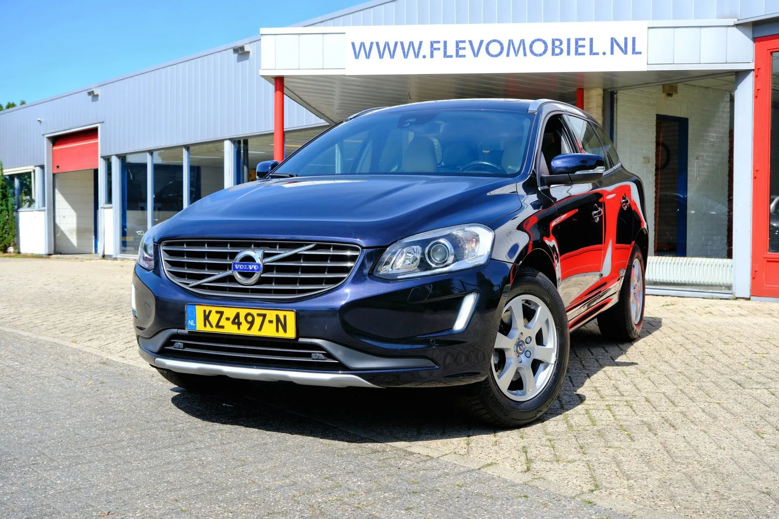 Volvo XC60 (2017) — foto 1