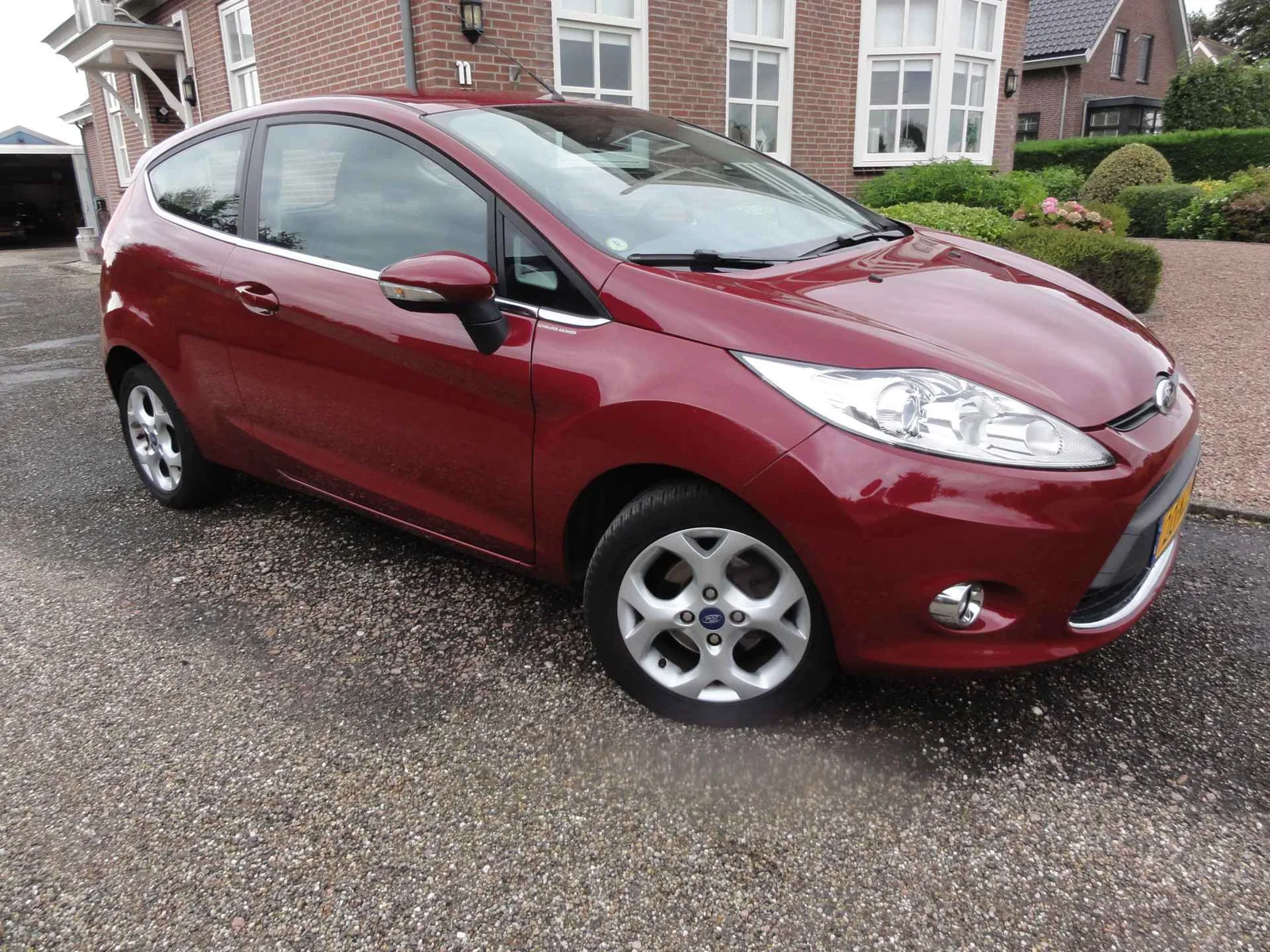 Ford Fiesta (2011) — foto 1
