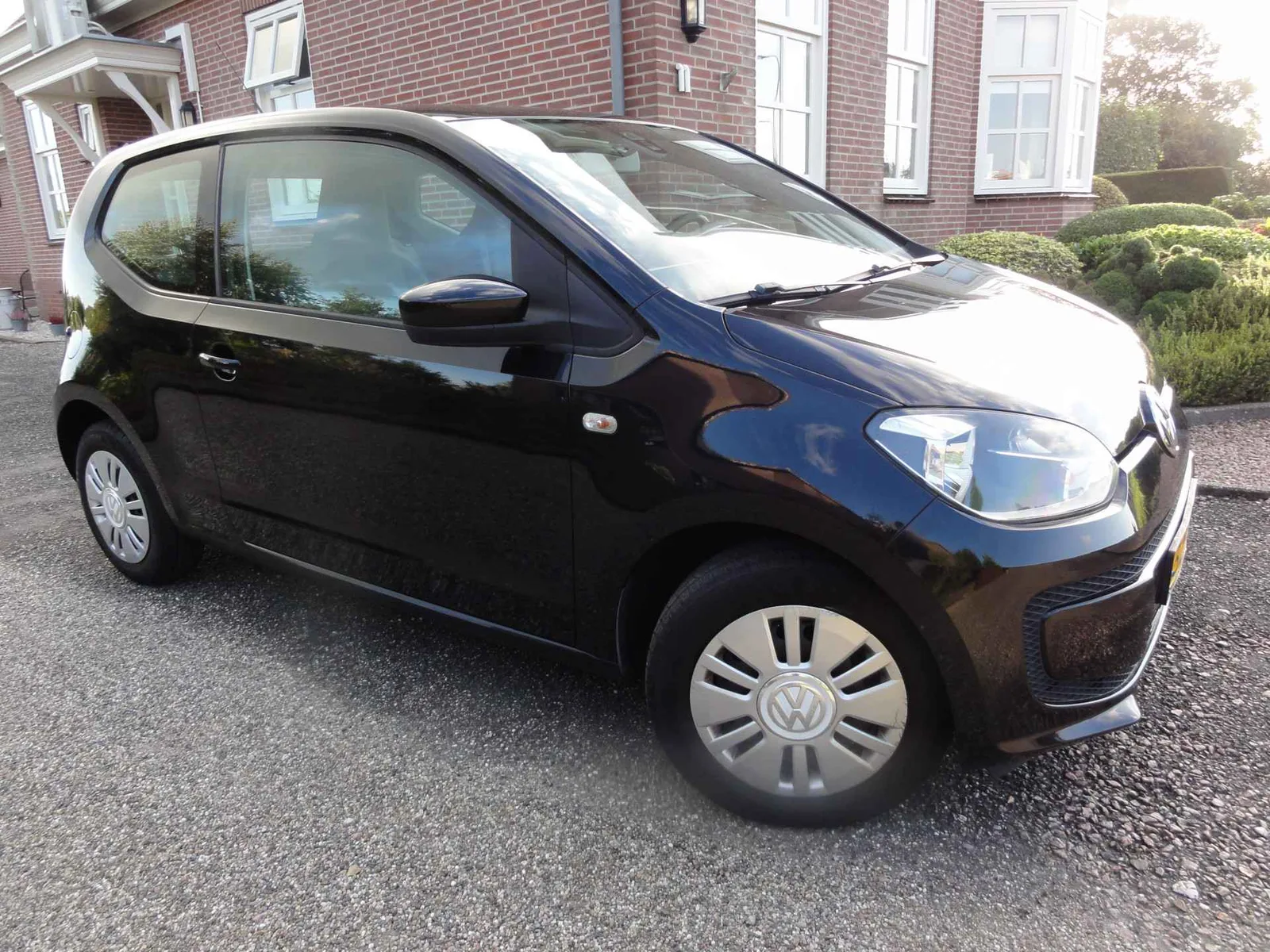 Volkswagen Up! (2012) — foto 1