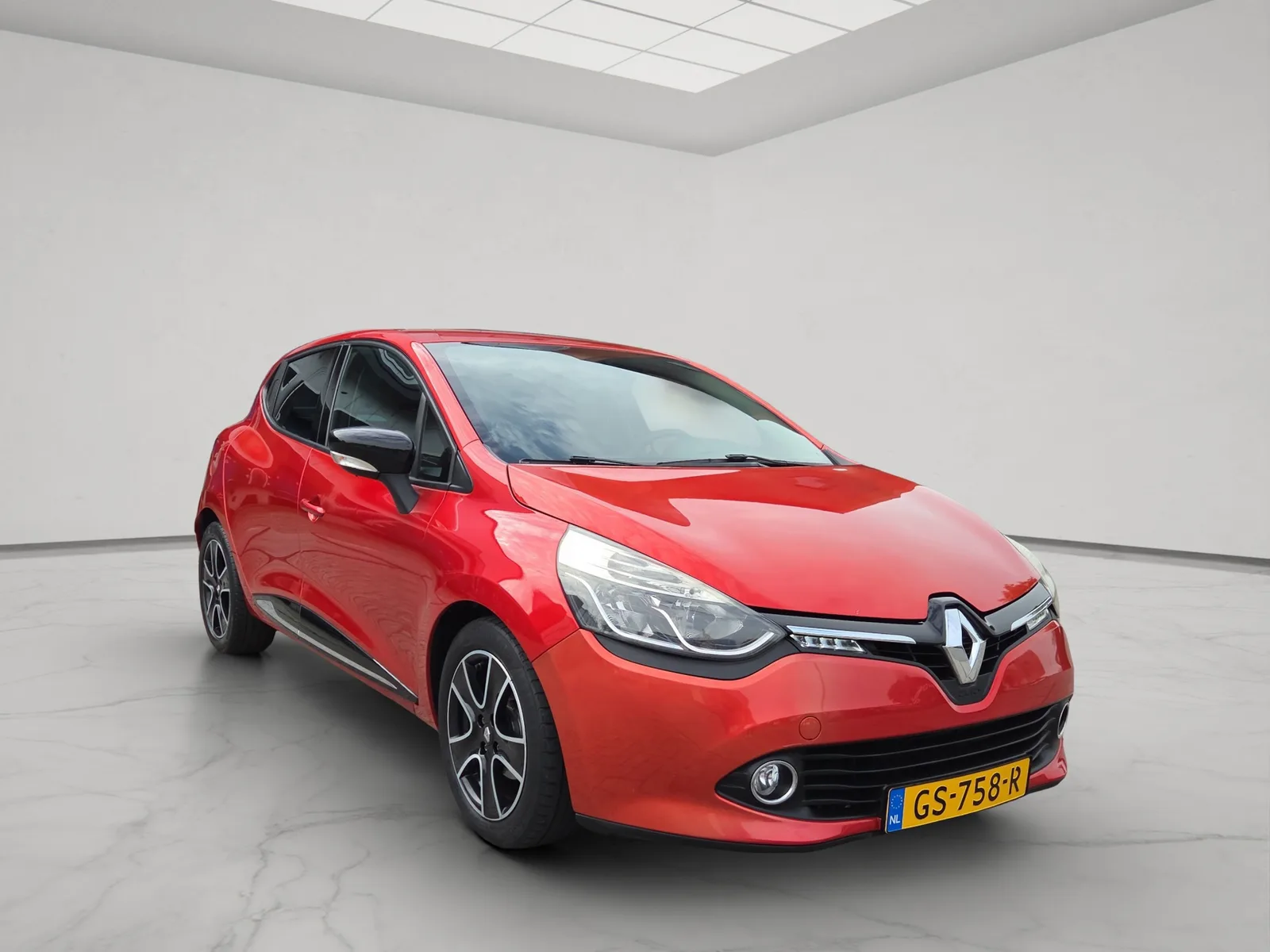 Renault Clio (2015) — foto 1