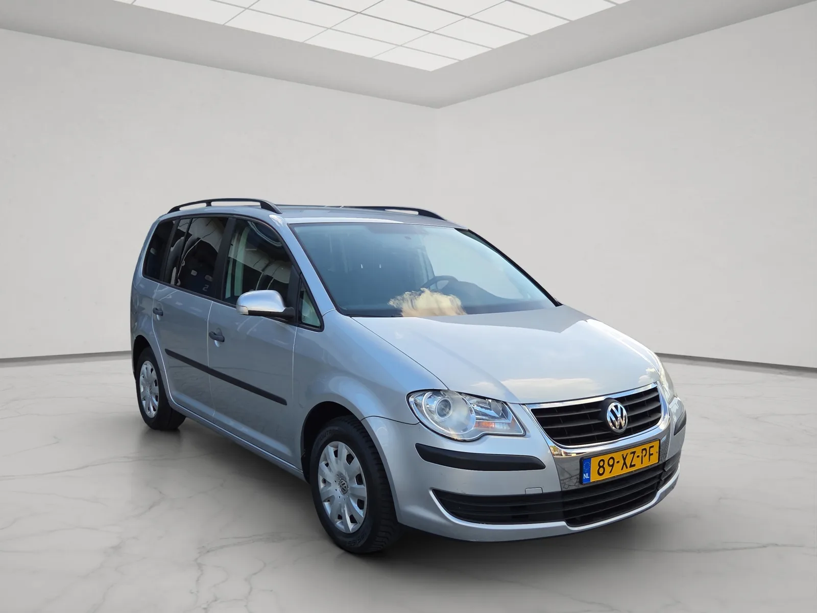 Volkswagen Touran (2007) — foto 1