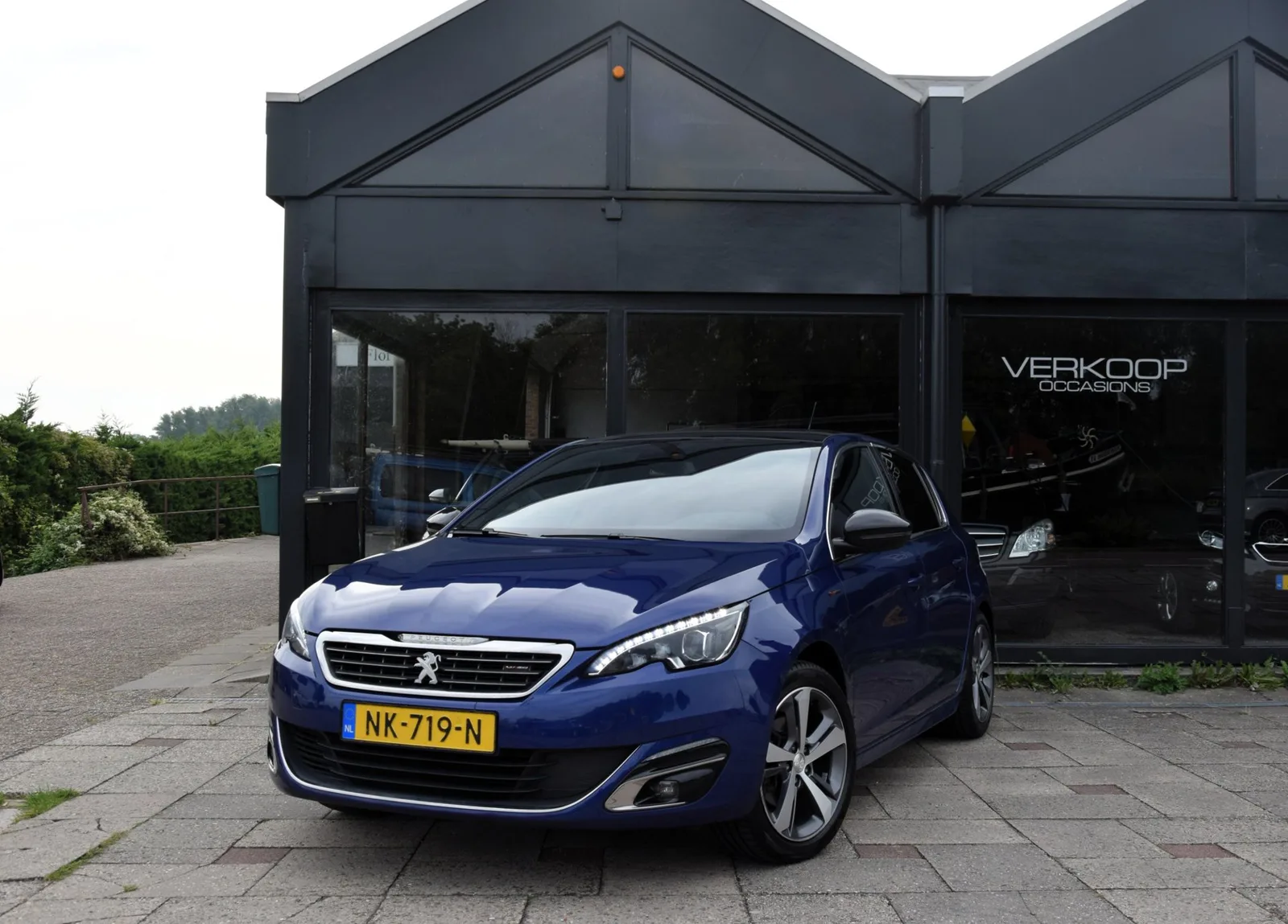 Peugeot 308 (2017) — foto 1
