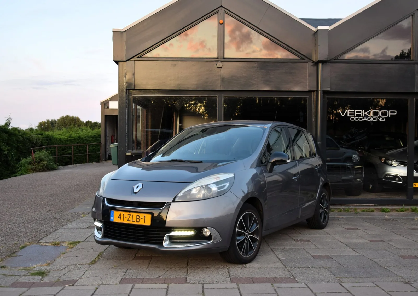 Renault Scénic (2013) — foto 1