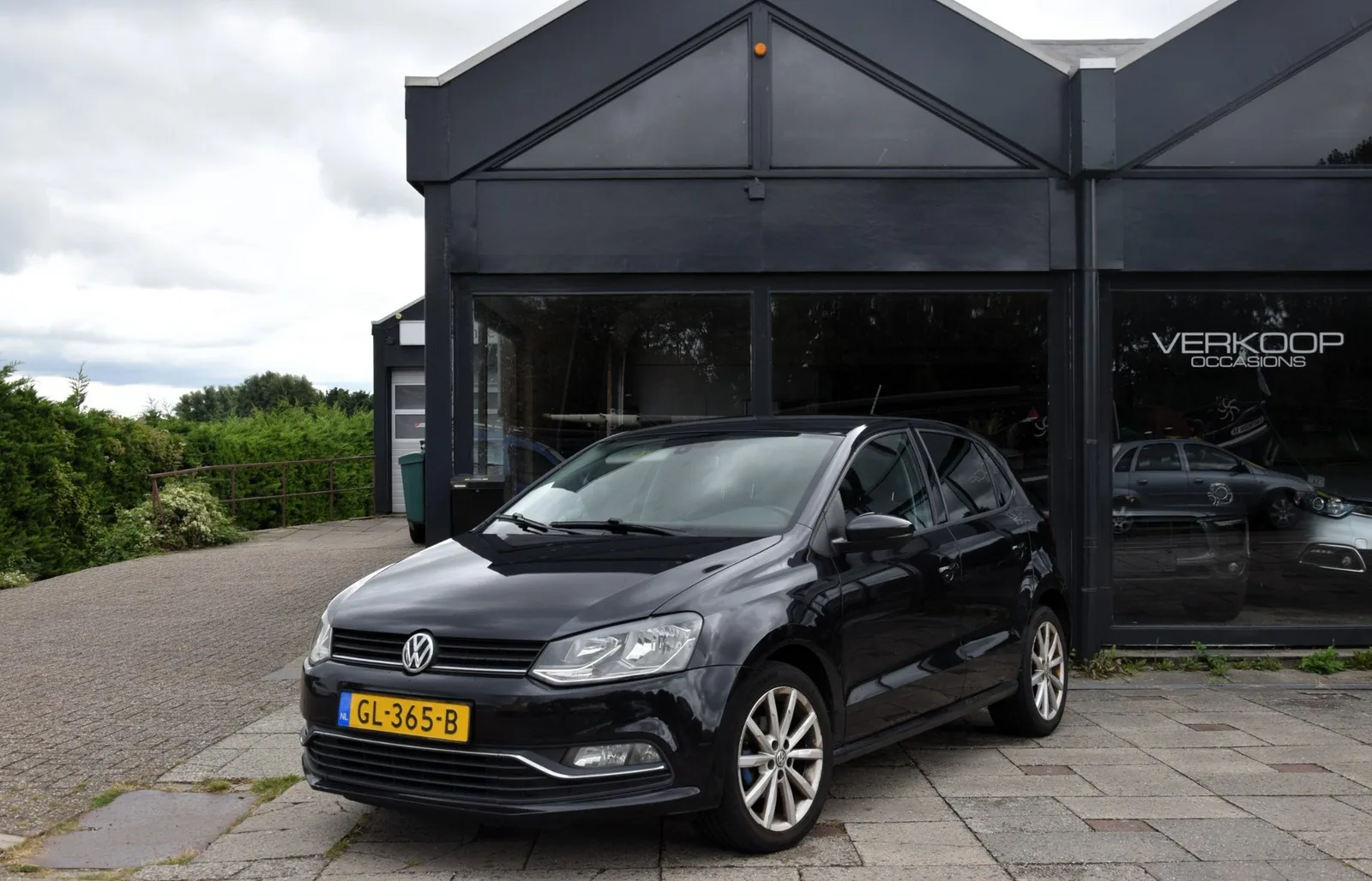Volkswagen Polo (2015) — foto 1