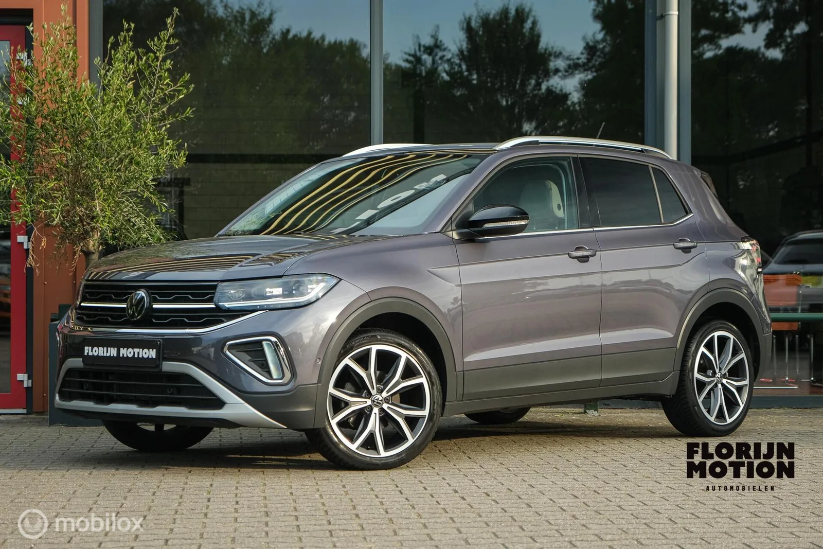 Volkswagen T-Cross (2024) — foto 1