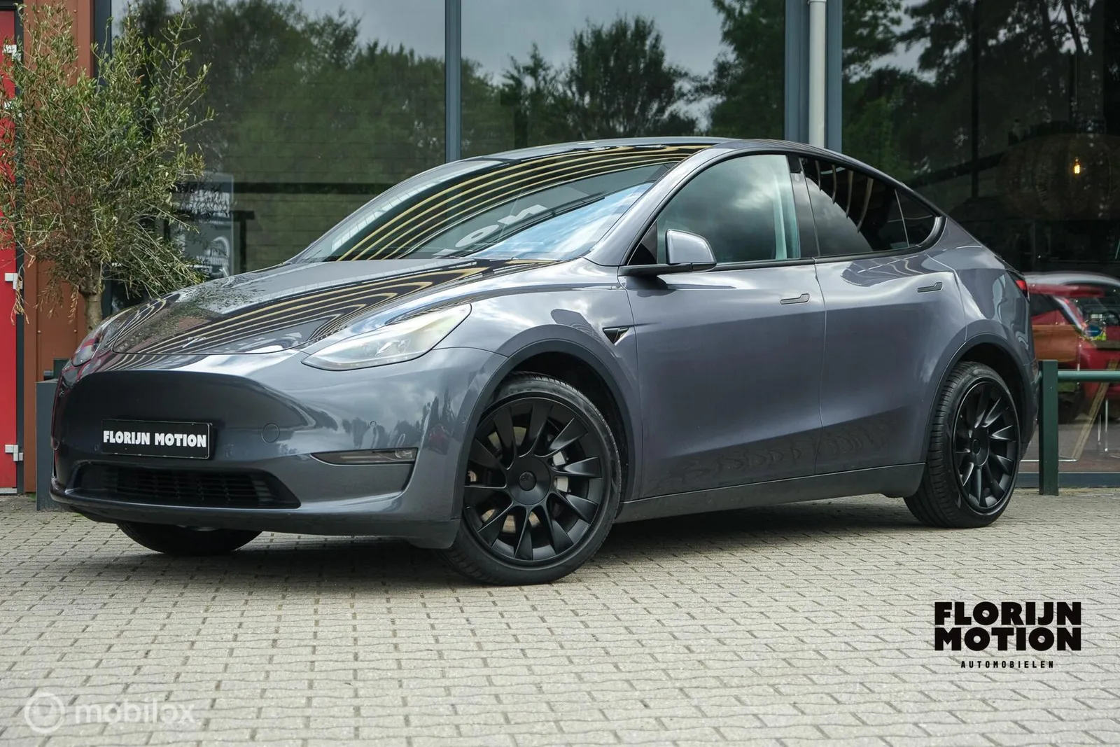 Tesla Model Y (2021) — foto 1