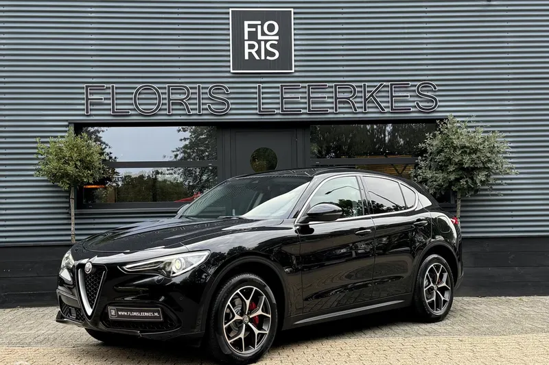 Alfa Romeo Stelvio (2018)