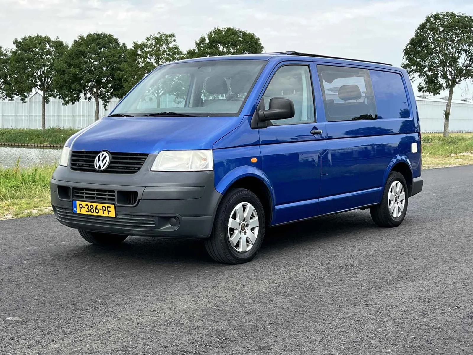 Volkswagen Transporter (2006) — foto 1