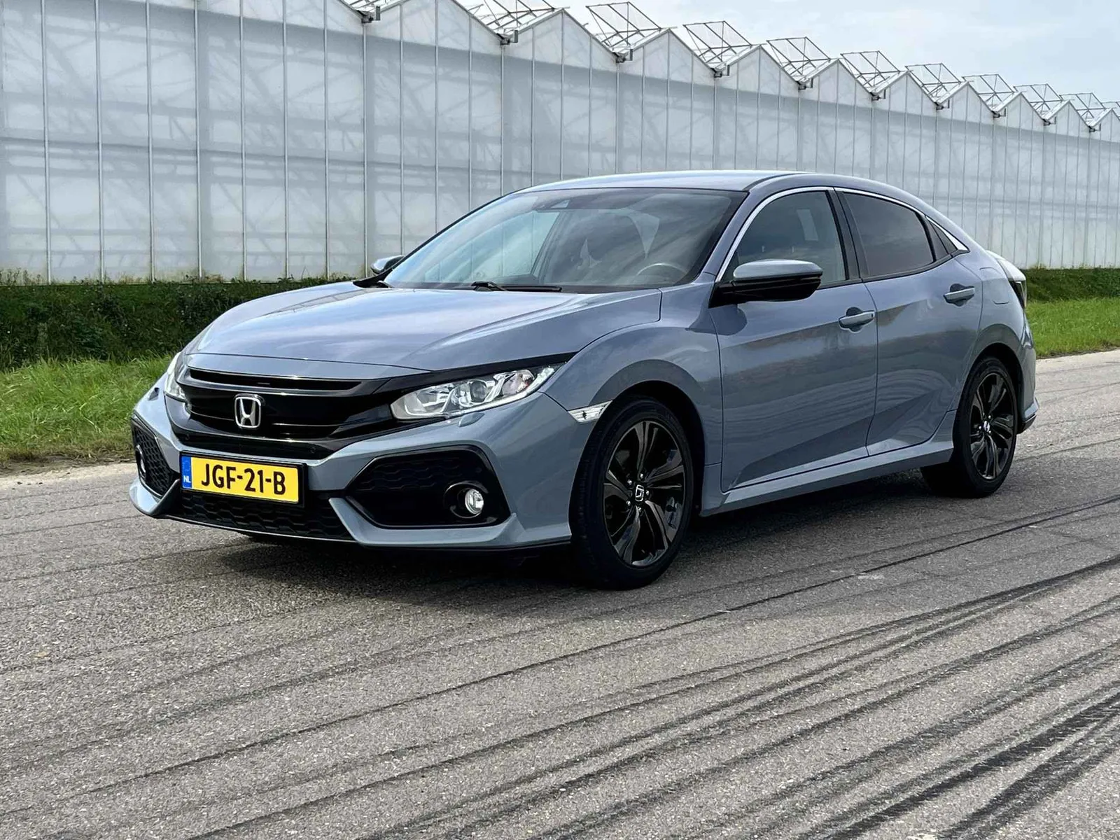 Honda Civic (2019) — foto 1