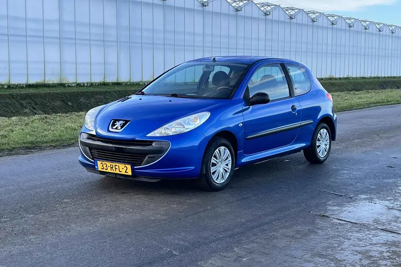 Peugeot 206+ (2011)