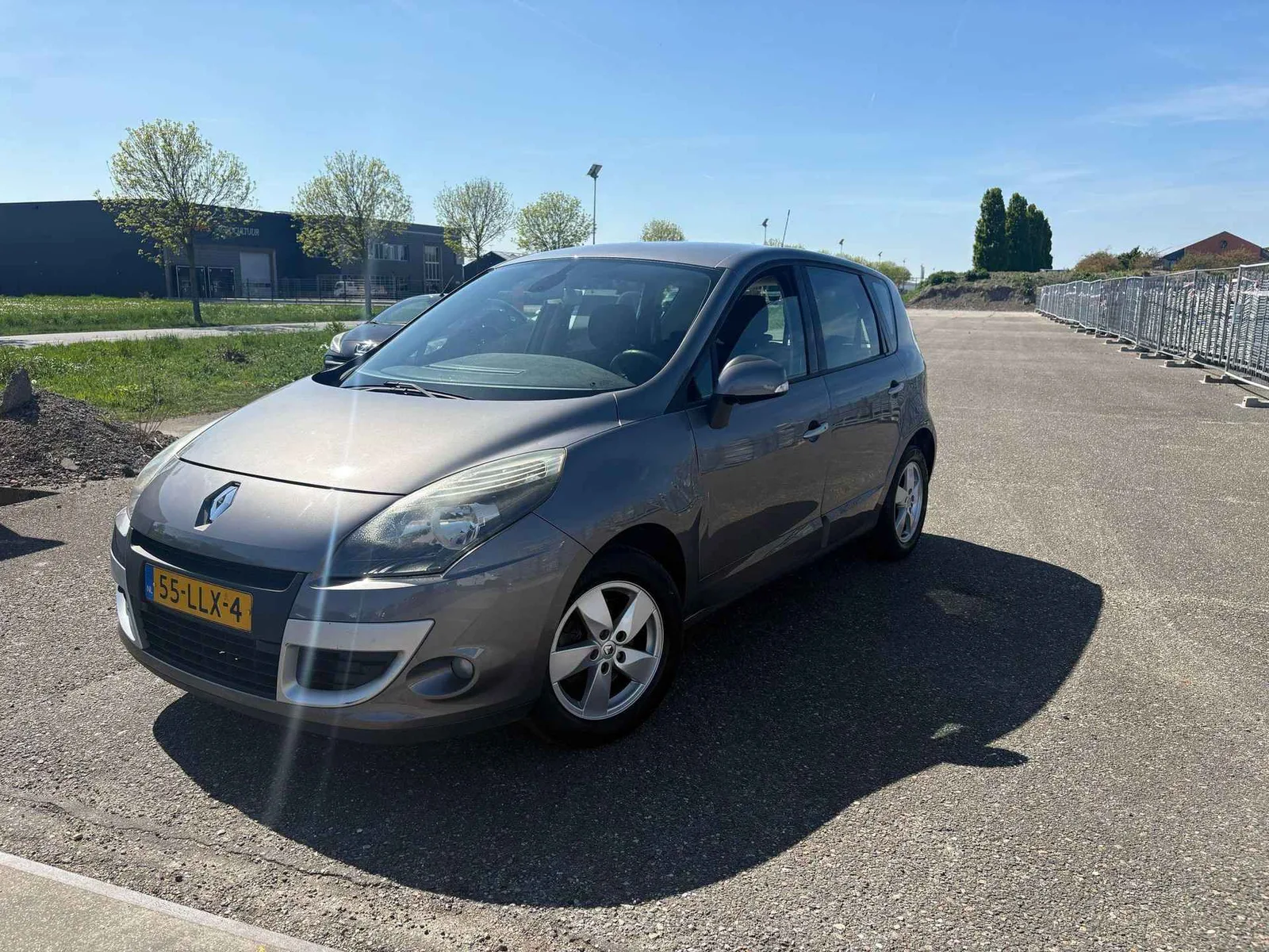 Renault Scénic (2010) — foto 1