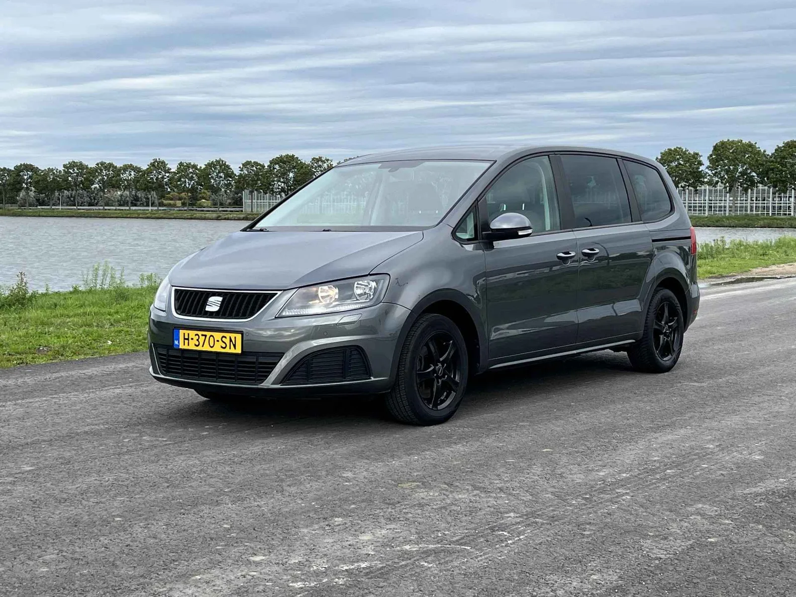 SEAT Alhambra (2013) — foto 1