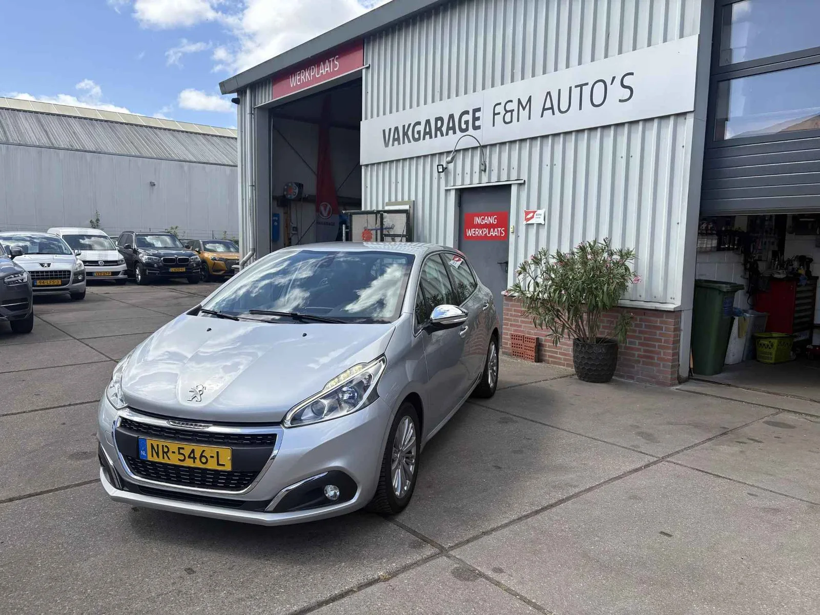 Peugeot 208 (2017) — foto 1