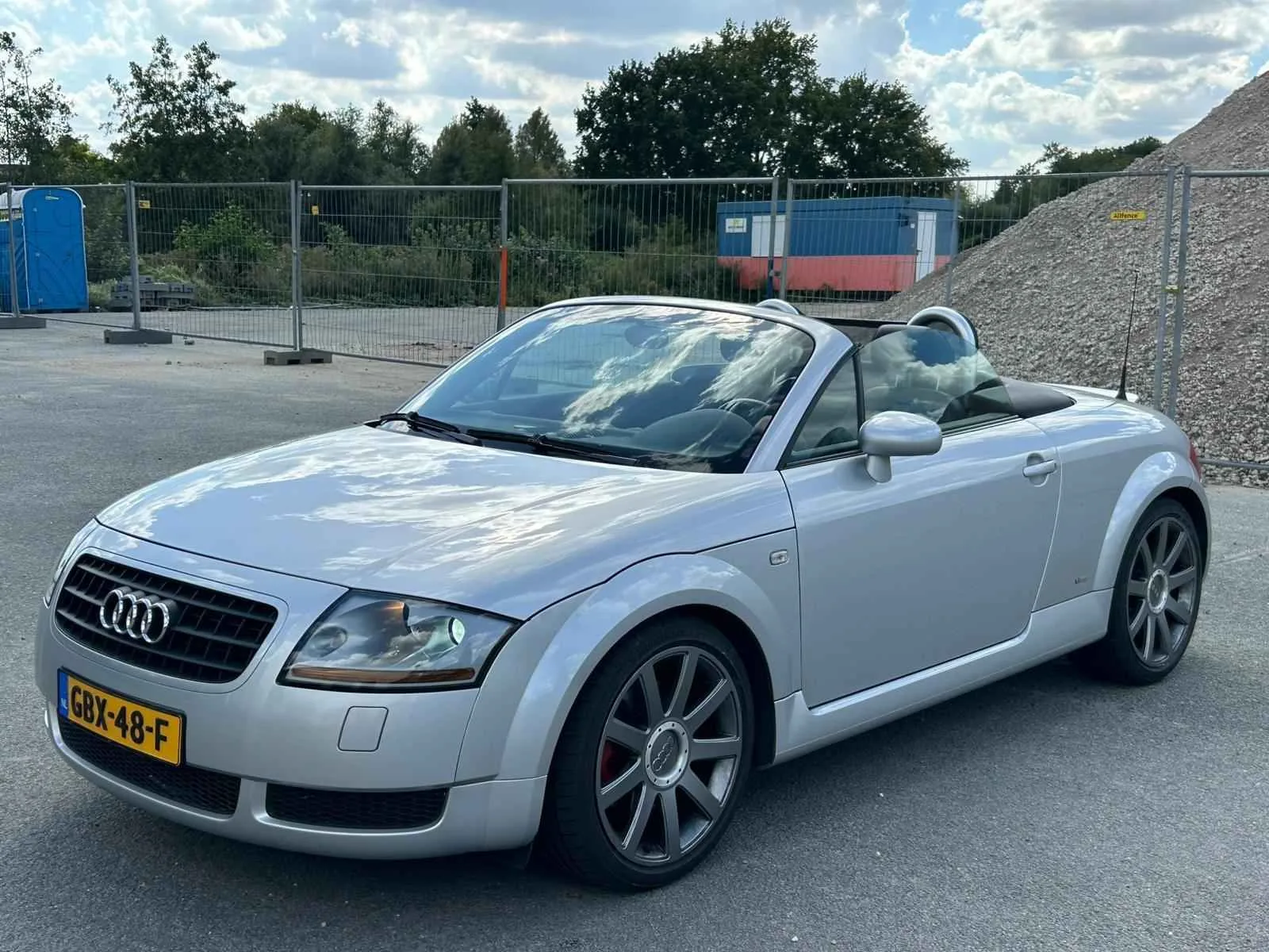 Audi TT (2004) — foto 1