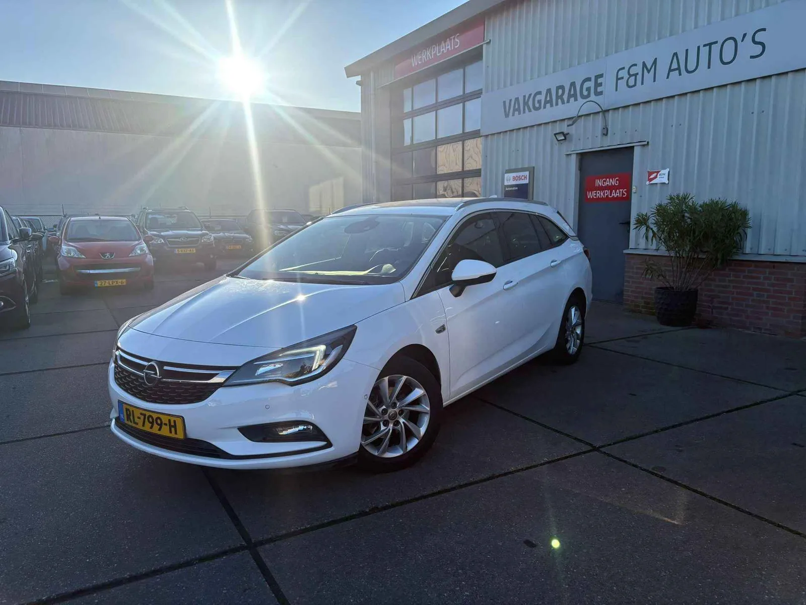 Opel Astra (2018) — foto 1
