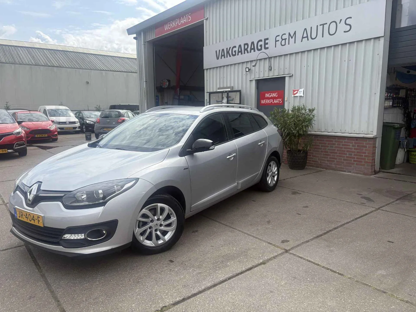 Renault Mégane (2016) — foto 1