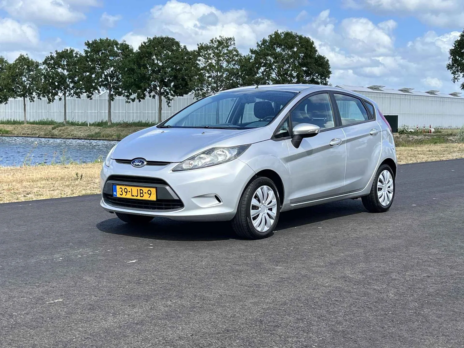 Ford Fiesta (2010) — foto 1